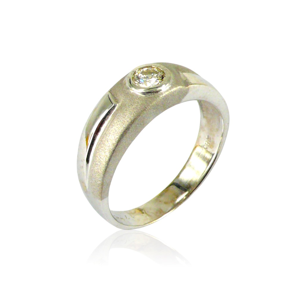 Leah Diamond Ring - Radiance Diamond